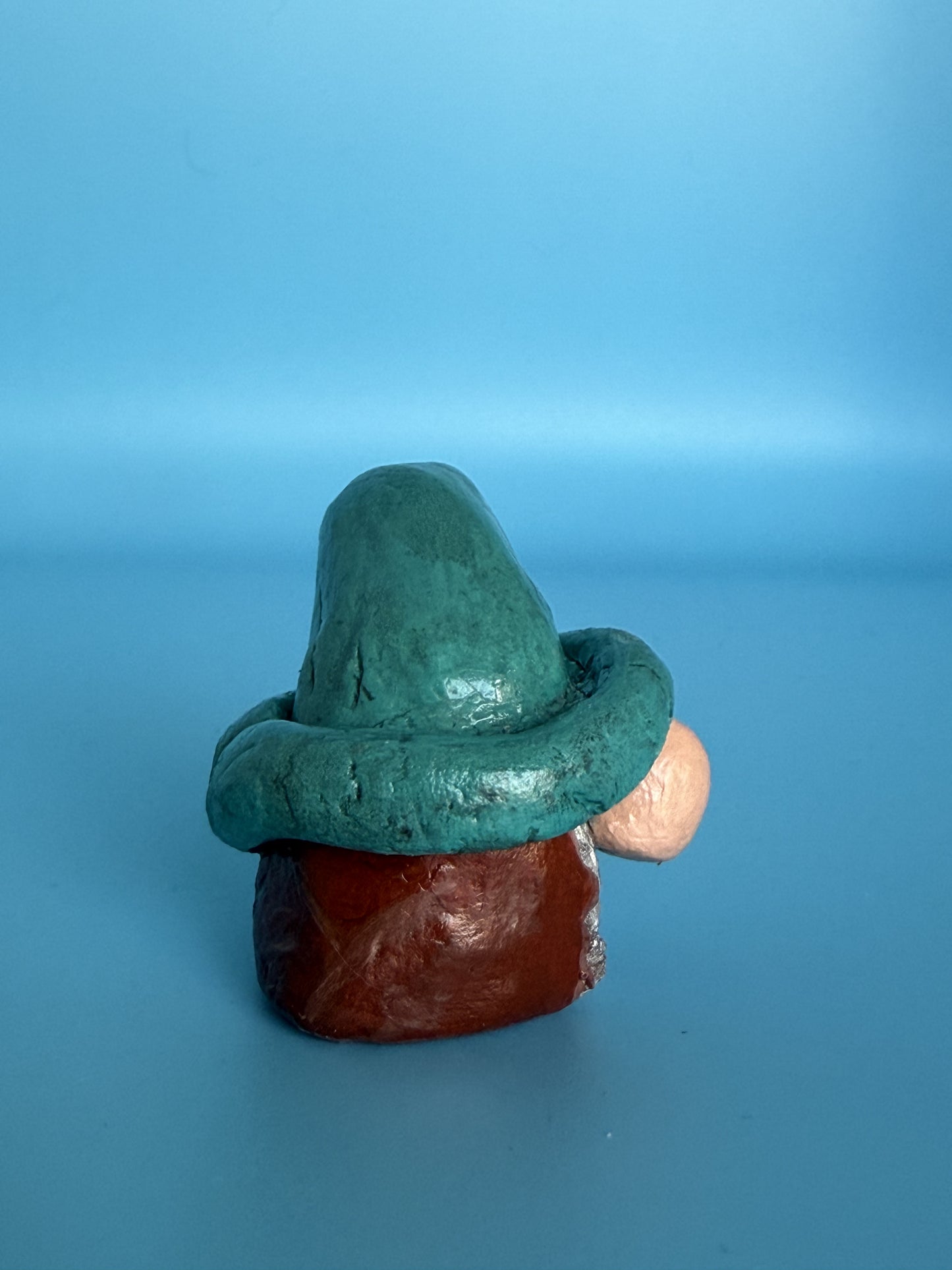 Desk Dweller Gnome — Aqua Hat, Brown Robes - GnomeNGarden