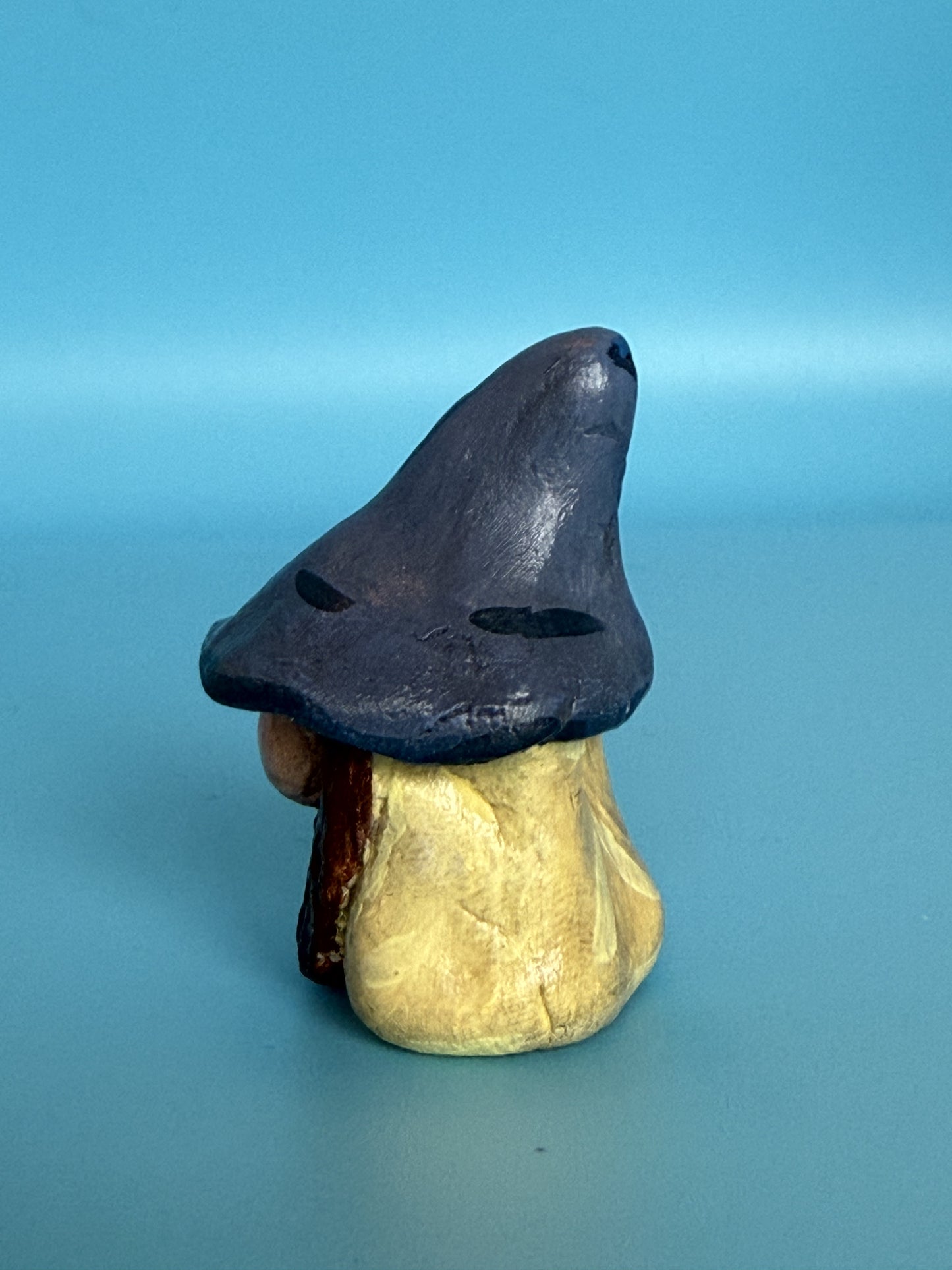 Mighty Munchkin Gnome — Blue Hat, Yellow Robes - GnomeNGarden