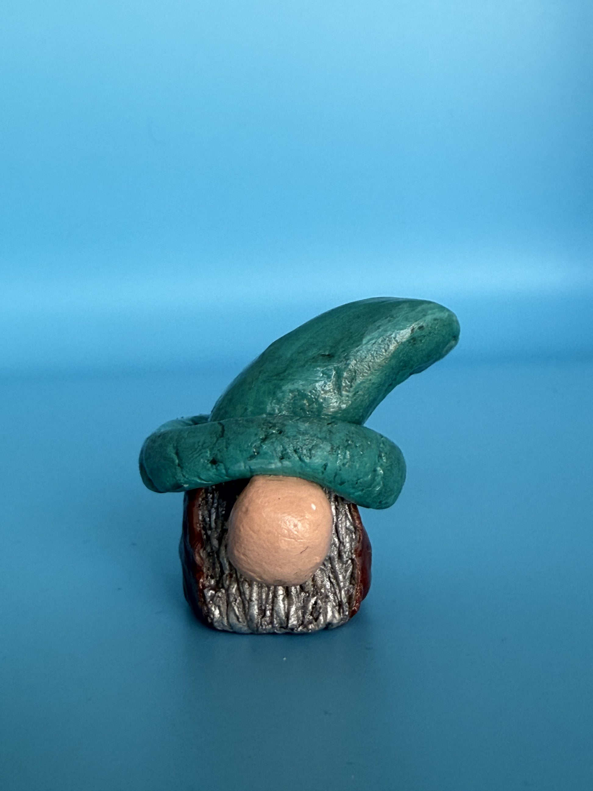 Desk Dweller Gnome — Aqua Hat, Brown Robes - GnomeNGarden
