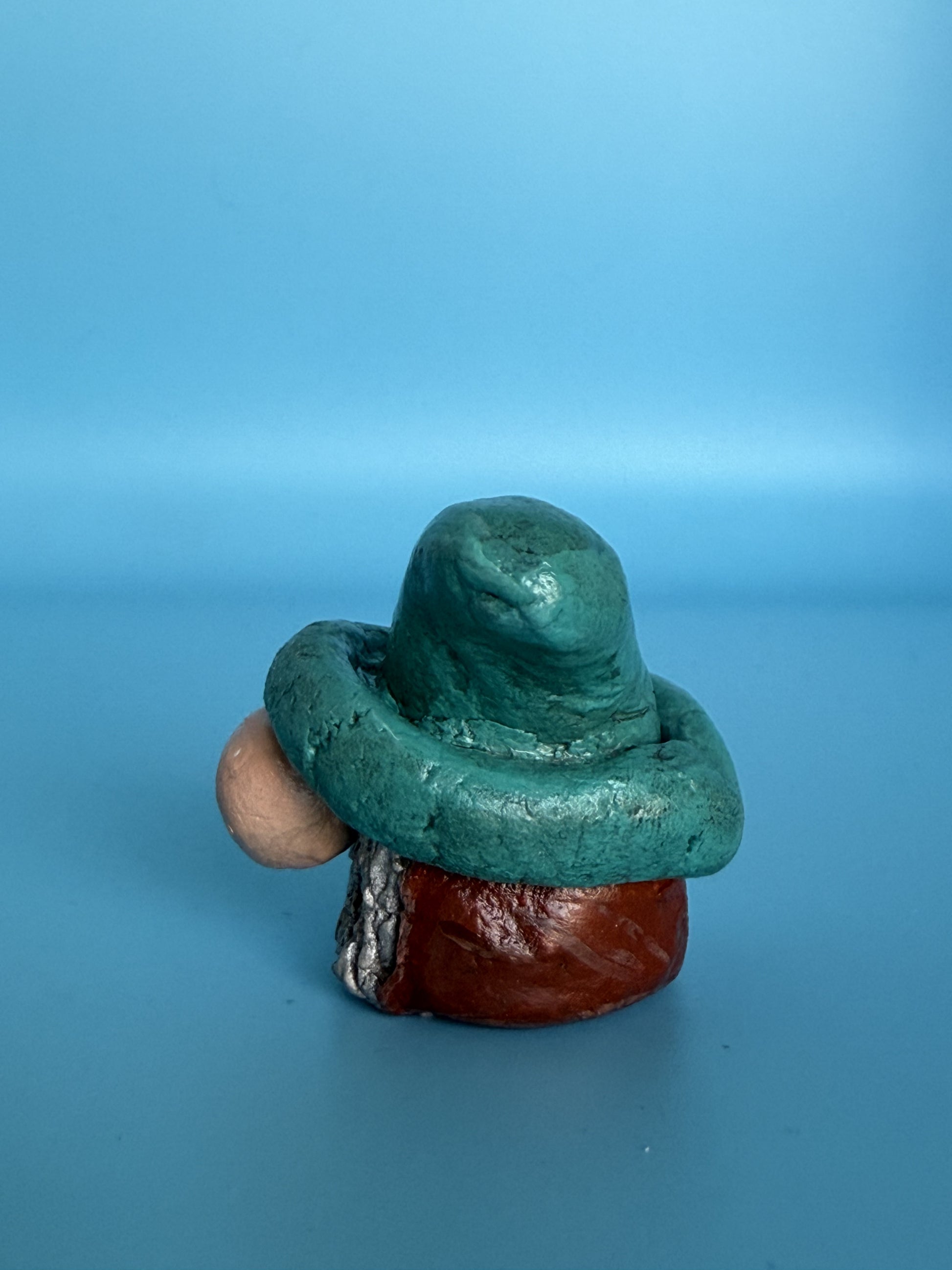 Desk Dweller Gnome — Aqua Hat, Brown Robes - GnomeNGarden